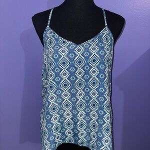NWOT Hollister Blue Geometric Print Women's Top